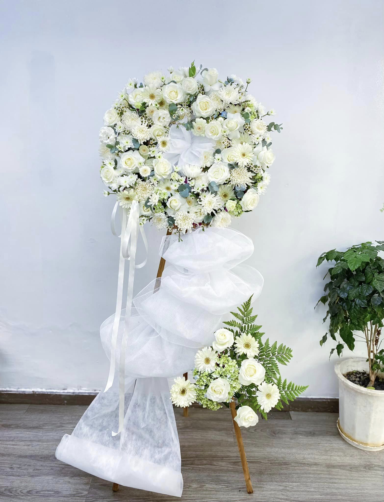 Vòng hoa đám tang quận 9
