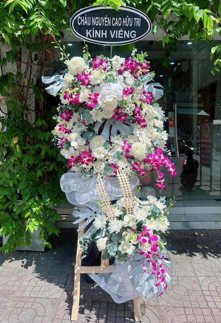 Vòng hoa viếng đám tang 